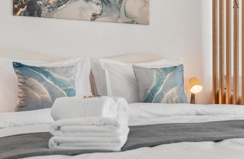 Tunari Apartment | Blue Studio LaForesta