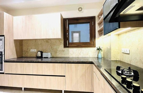 Saket Apartment | BluO 3BHK Saket CityWalk Mall - Lift, Balcony, Parking