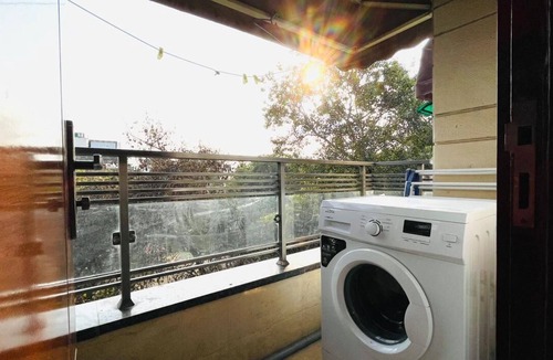 Sainik Farm Apartment | BluO Superior 2BHK - Select Citywalk & MAX Saket