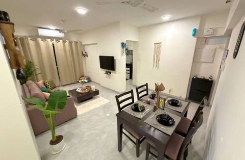 Kalina Apartment | Blush Boulevard 2BHK near BKC/Jio/Gym Access