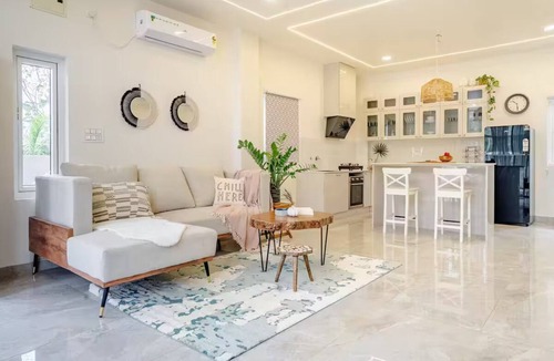 Medchal House | Boho 4BHK - Pool & Hill Views by Bliss Farm Stays