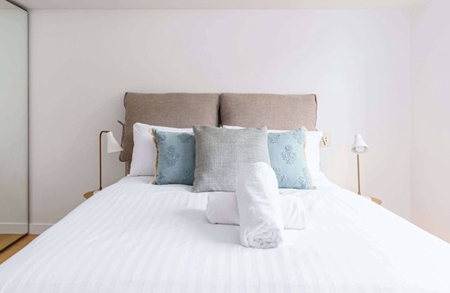 Bondi Beach Apartment | Bondi Beach Coastal Living