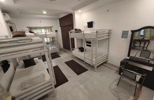 Habsiguda Hostel | Bonjour Travellers Hostel