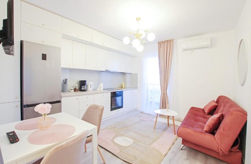 Iasi Apartment | Bonnie & you - a pink meeting