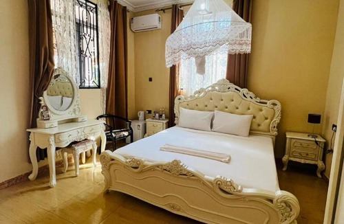 Kidoti Bed & Breakfast | Boshowa Villas