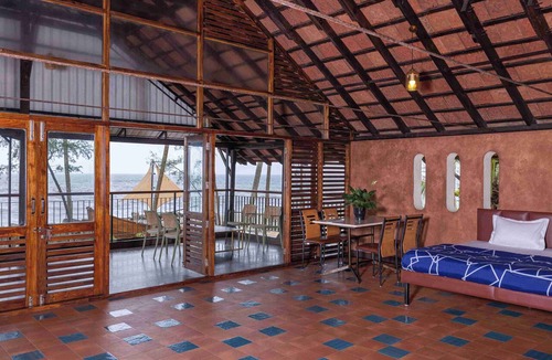 Chavakkad Villa | Bougainvillea Beach Home - Guruvayur - Chavakkad