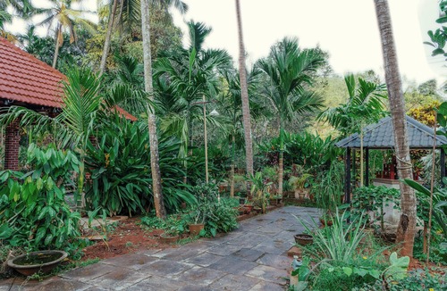 Mangalore Cottage | Boutique Eco Farmstay· Pet Friendly · Open Air Kitchen · Near Mangalore Airport