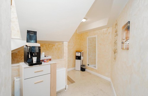 Iasi Apartment | Boutique Hotel Palas 500m Walking Distance