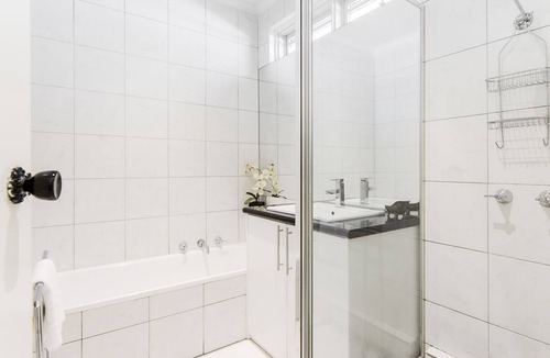 Brighton House | BOUTIQUE STAYS - Brighton Rose
