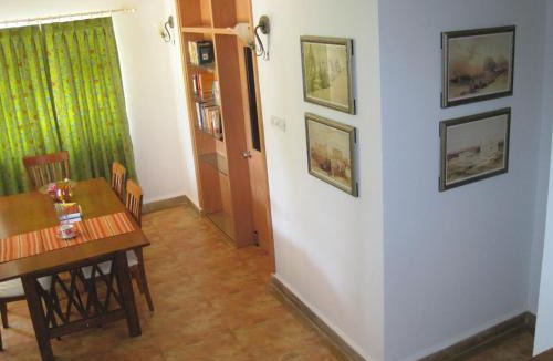 Fatona Villa | Boutique Villa, beach 10min, cook on request