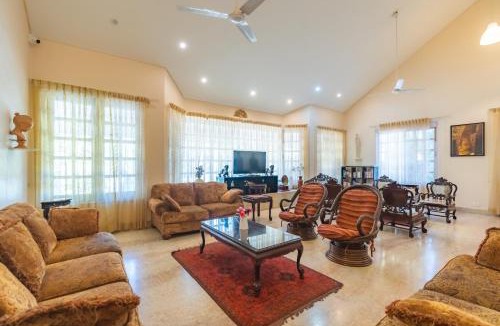 Bullawala House | Boutique Villa w Bonfire & BBQ, Mussoorie Foothills