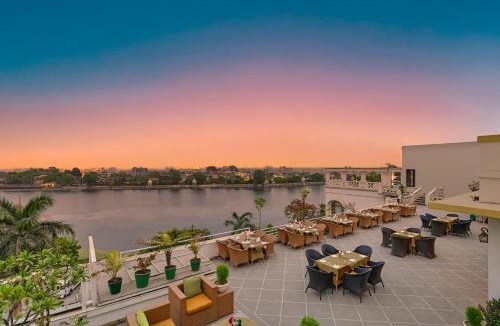 Lake Swaroop Sagar Hotel | Brahma Niwas - Luxury Lake View Hotel with Infinity Pool, Udaipur