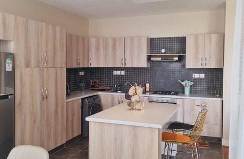 Kilimani Apartment | Brand New Modern "brd apartment with pool and gym.