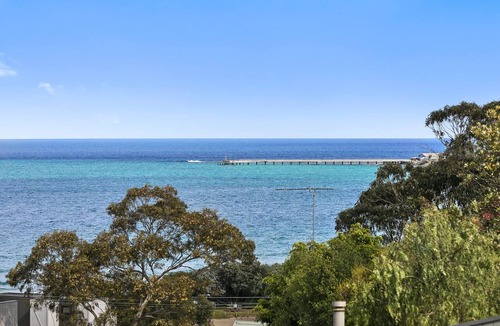 Lorne House | Breakers 4