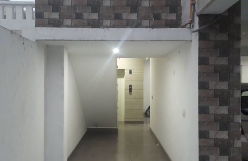 Faridabad Apartment | Breathe Fresh Air, Bask in roof top Sun next to Aravali hills