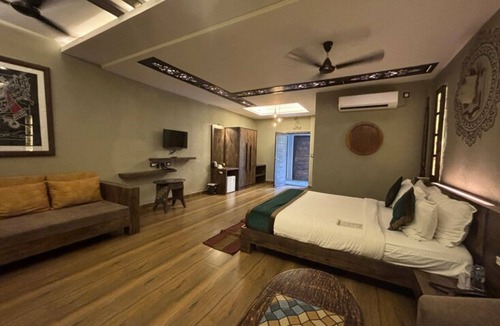 Diamond Harbour Hotel | Breathing Earth