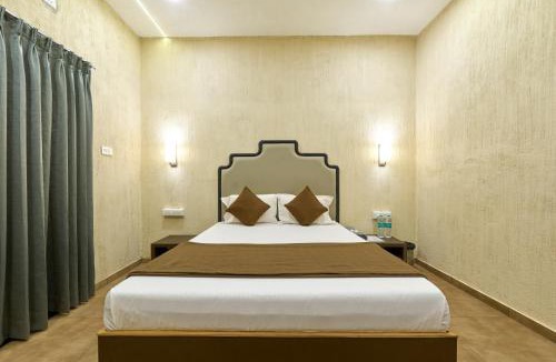 Panhala Hotel | Breeze Resort Panhala , Swimming Pool, Just 5 Minutes From Panhala!