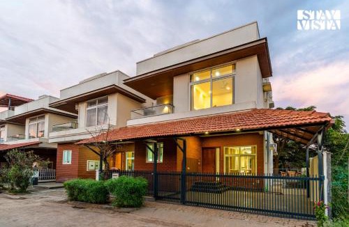 Electronics City Villa | Brickstone Villa by VEO - Part of StayVista