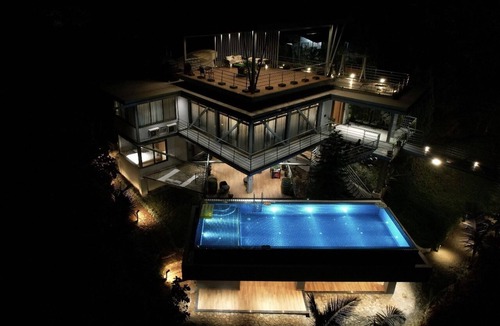 Mahiravani Villa | Bridge Villa Nashik – Elegant Private Villa for Family & Corporate Travelers