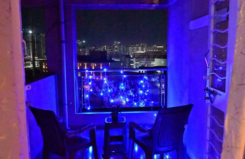 Wakad Apartment | Bright 2Bhk apartment with AC , Wifi and view from balcony in Hinjewadi Phase 1