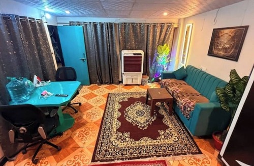 Sanganer Apartment | Bright & Cozy Room with Terrace, Smart TV & Shared Kitchen