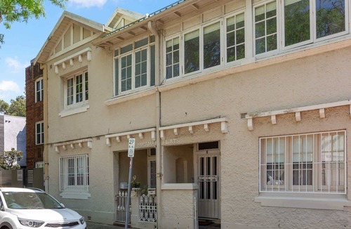 Double Bay Apartment | Bright Home Steps from Double Bay Beach
