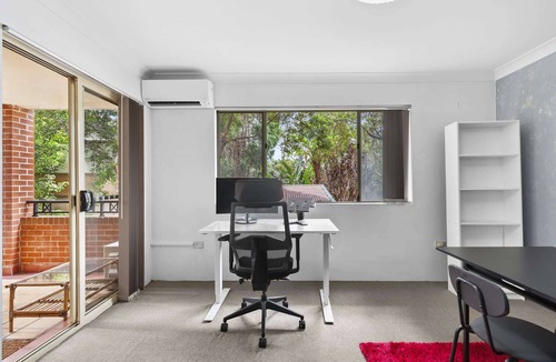 Marrickville Apartment | Bright Marrickville Flat with Balcony & Parking