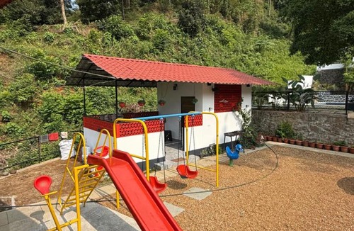 Lakkidi Resort | Brooke hills 2 BHK villa falls view