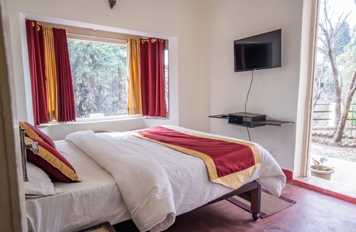 Bhagtpura Bed & Breakfast | Budget friendly, enchanting bed & breakfast with WiFi in Bhimtal, Nainital