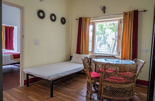 Bhagtpura Bed & Breakfast | Budget friendly, enchanting bed & breakfast with WiFi in Bhimtal, Nainital