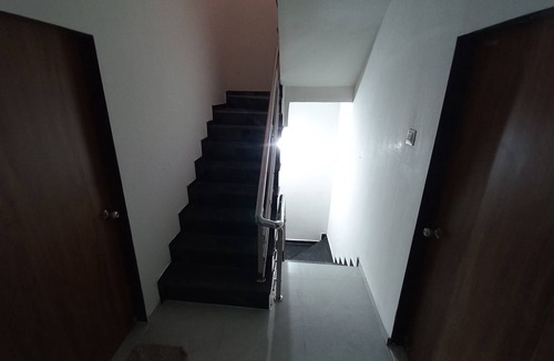 Junagadh House | Budget friendly room in duplex bungalow for stay in Junagadh.