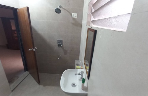 Vanthli House | Budget friendly rooms for stay in Junagadh.