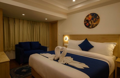 The Mall Road Hotel | Bummys by Vyaana Retreats