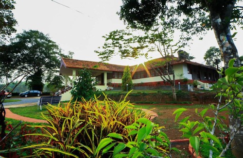 Kottappadi part Cabin | Bungalow With Tea Garden View
