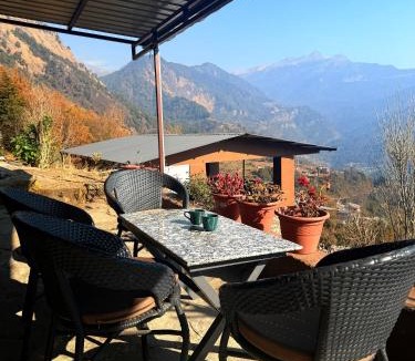 Ukhimath Cabin | Buransh Stays - Sari