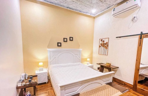 Bullawala Villa | BUTTERFLY-BLUEDOOR-DEHRADUN · The Butterfly - A private luxury suite at Bluedoor