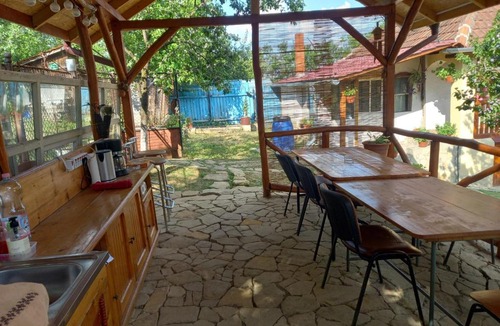 Calan House | Căsuța cu cerdac