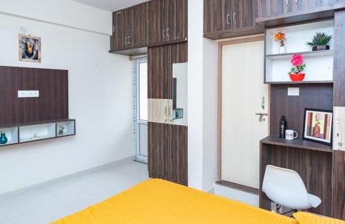 Lakshminarayana Pura Hotel | C Suites - Campbell