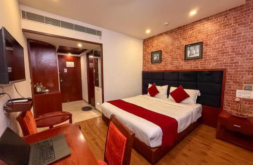 Marathahalli Hotel | C Suites Lotus Park