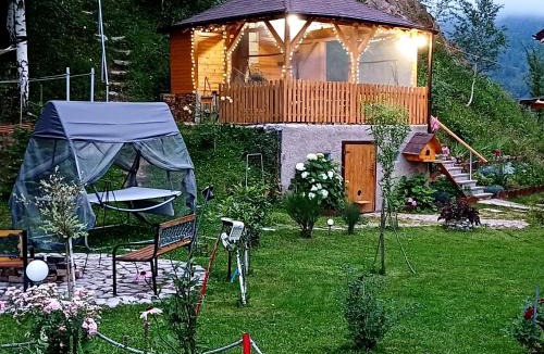 Maguri-Racatau House | Cabana Ana