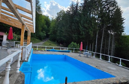 Bozovici House | Cabana Cerbu