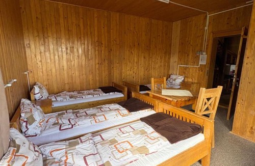 Harghita-Bai Hostel | Cabana Uz Bence Menedékház