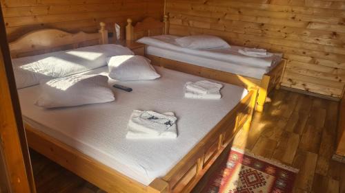Pietroasa Cabin | Cabanuțele din Lemn