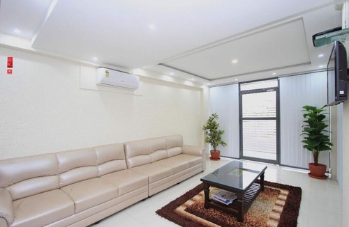 Bengaluru Hotel | Calm&Cozy Stay Modestly Designed Rooms@Bangalore