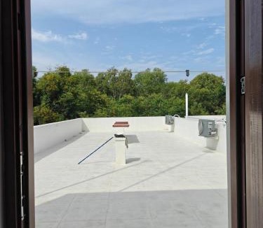 Auroville House | Calm - Stay under the stars in Auroville
