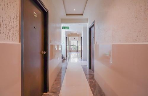 Mahadevapura Hotel | Capital O Royal Galaxy Finesse Near Phoenix Marketcity