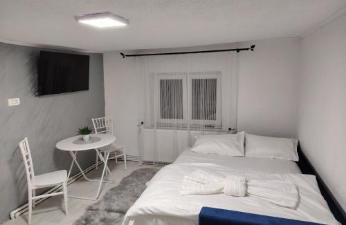 Pesteana House | Casa AIDA