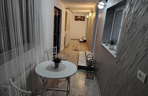 Pesteana House | Casa AidA
