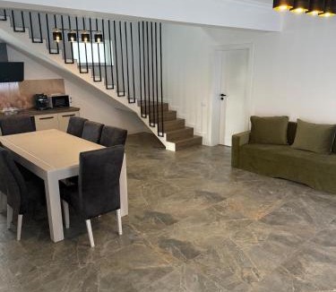 Sanmartin House | Casa Andreea 2