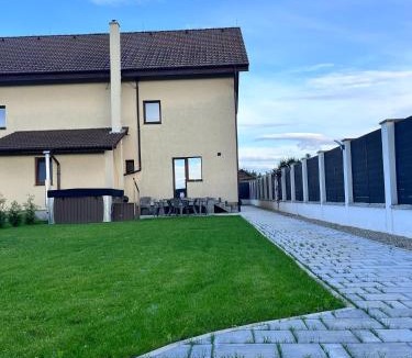 Sinpetru House | Casa Bella